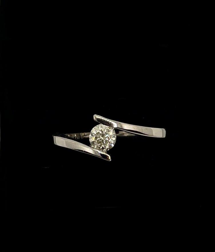 Beautiful Natural 0.45 CT S1 Diamond Ring With 18k Gold - Image 3 of 6