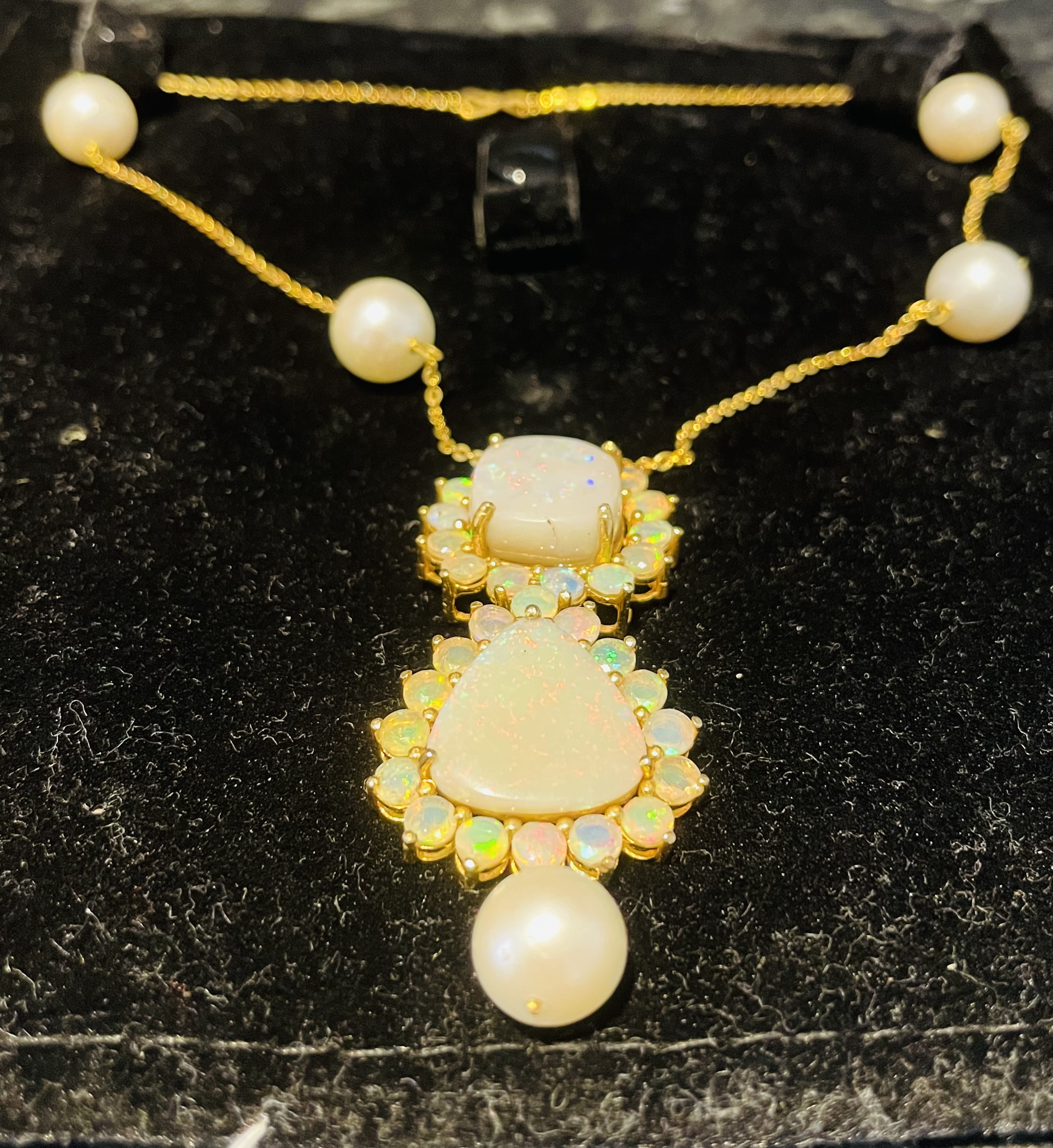 Beautiful 25ct Australian opal Necklace w 52ct South sea Pearls and 18k gold