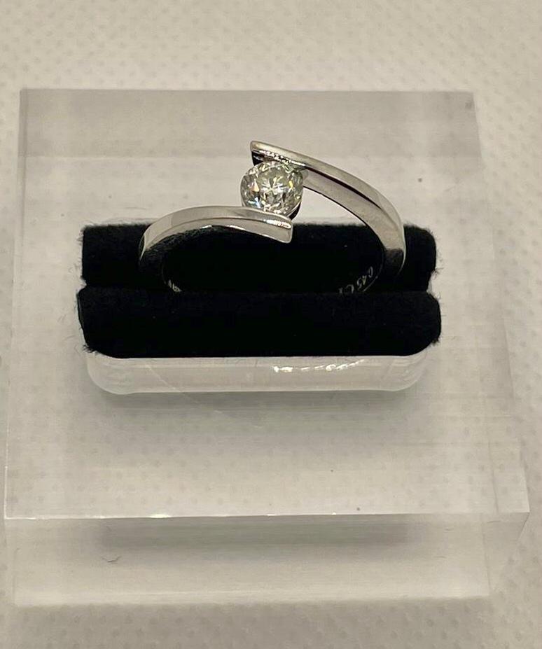 Beautiful Natural 0.45 CT S1 Diamond Ring With 18k Gold - Image 2 of 6