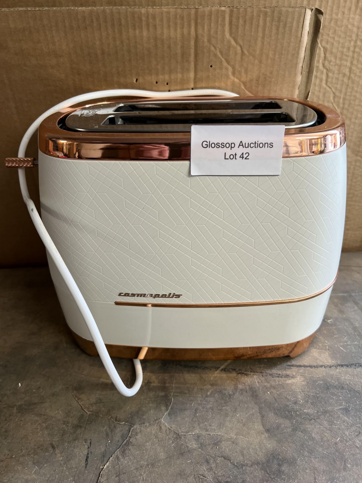 Beko Cosmopolis Toaster TAM8202W, Retro White Rose Gold. RRP £49.99 Grade U