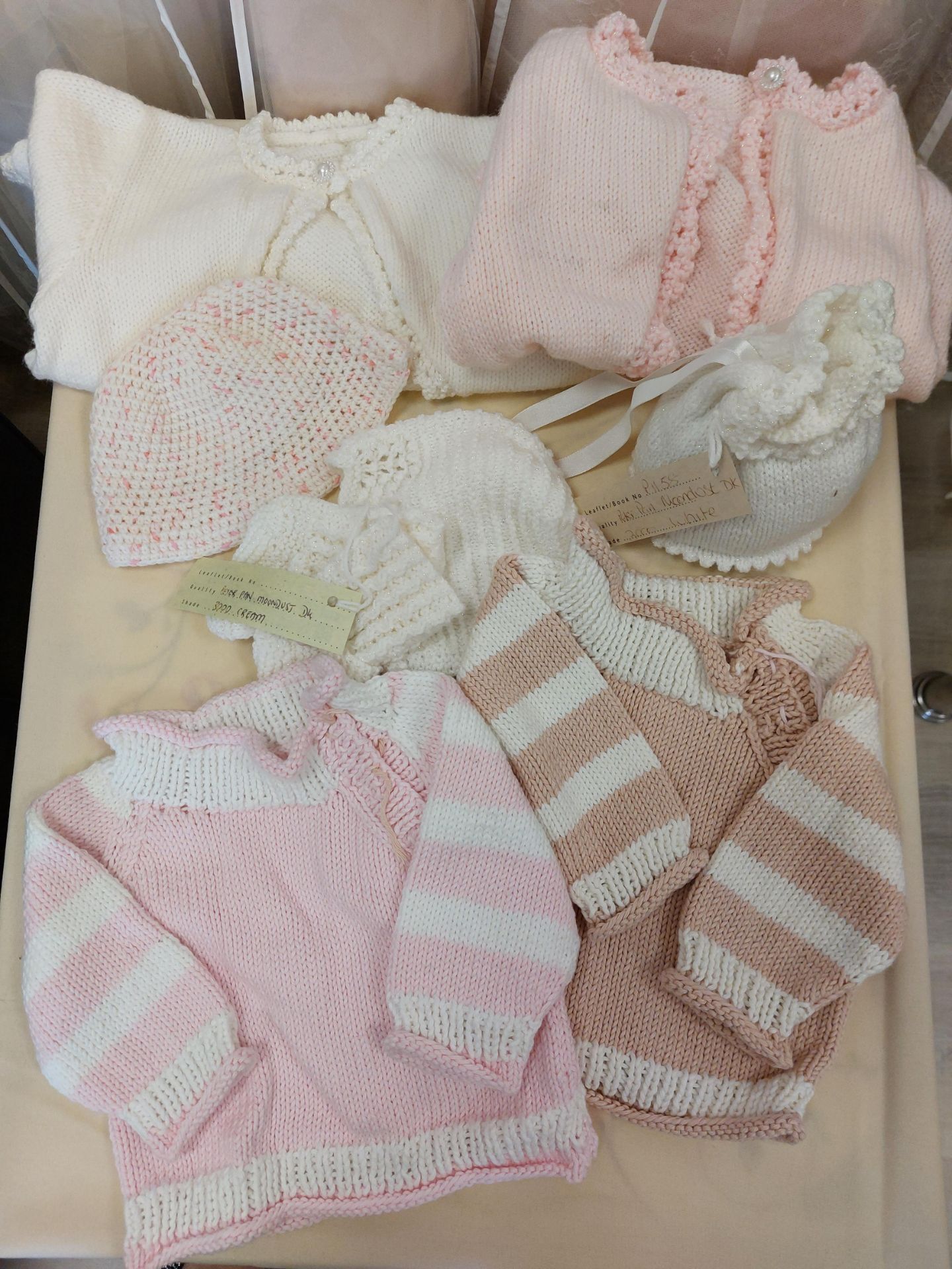 Selection of Knitted Goods - Image 5 of 12
