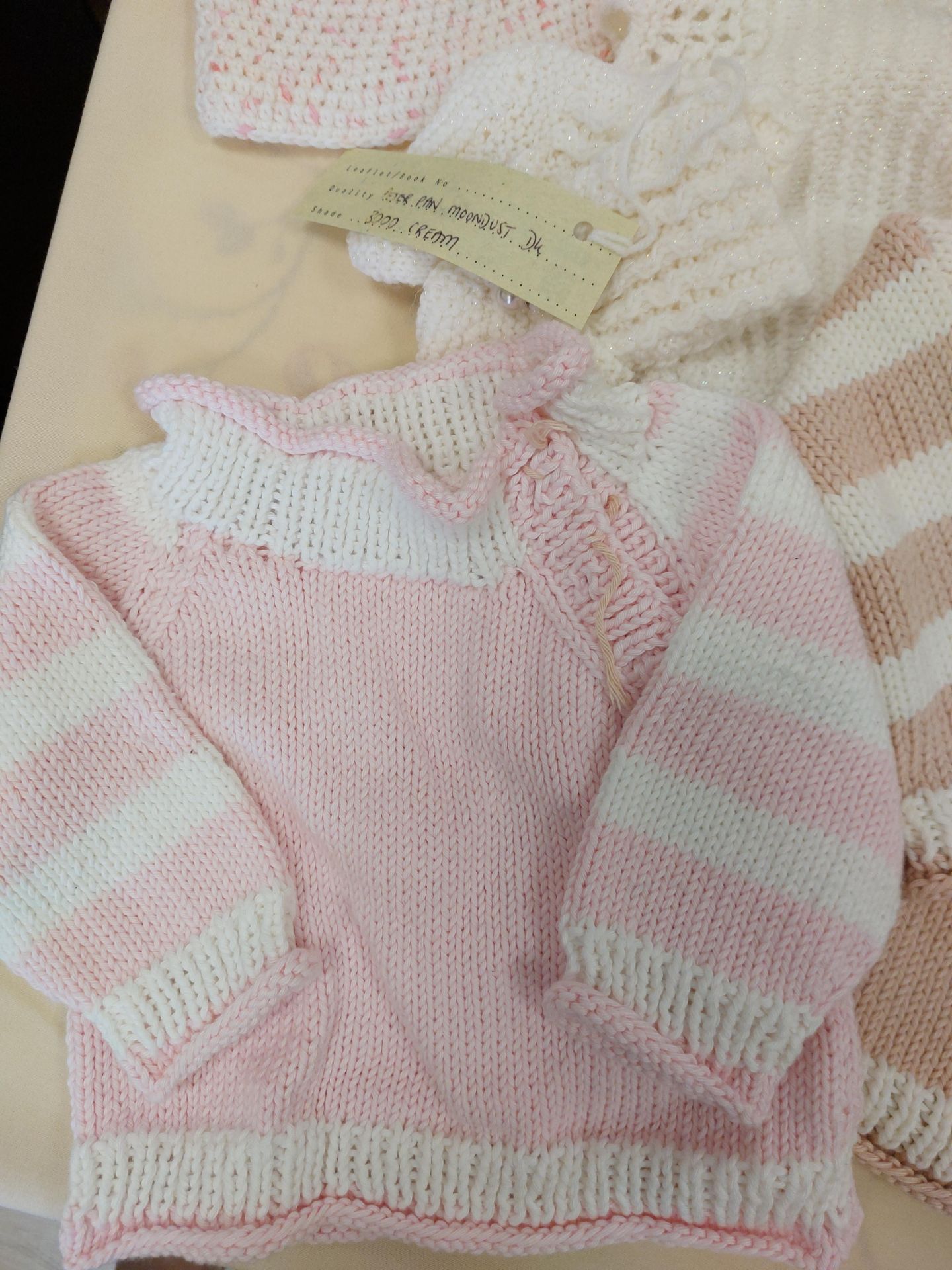 Selection of Knitted Goods - Image 2 of 12
