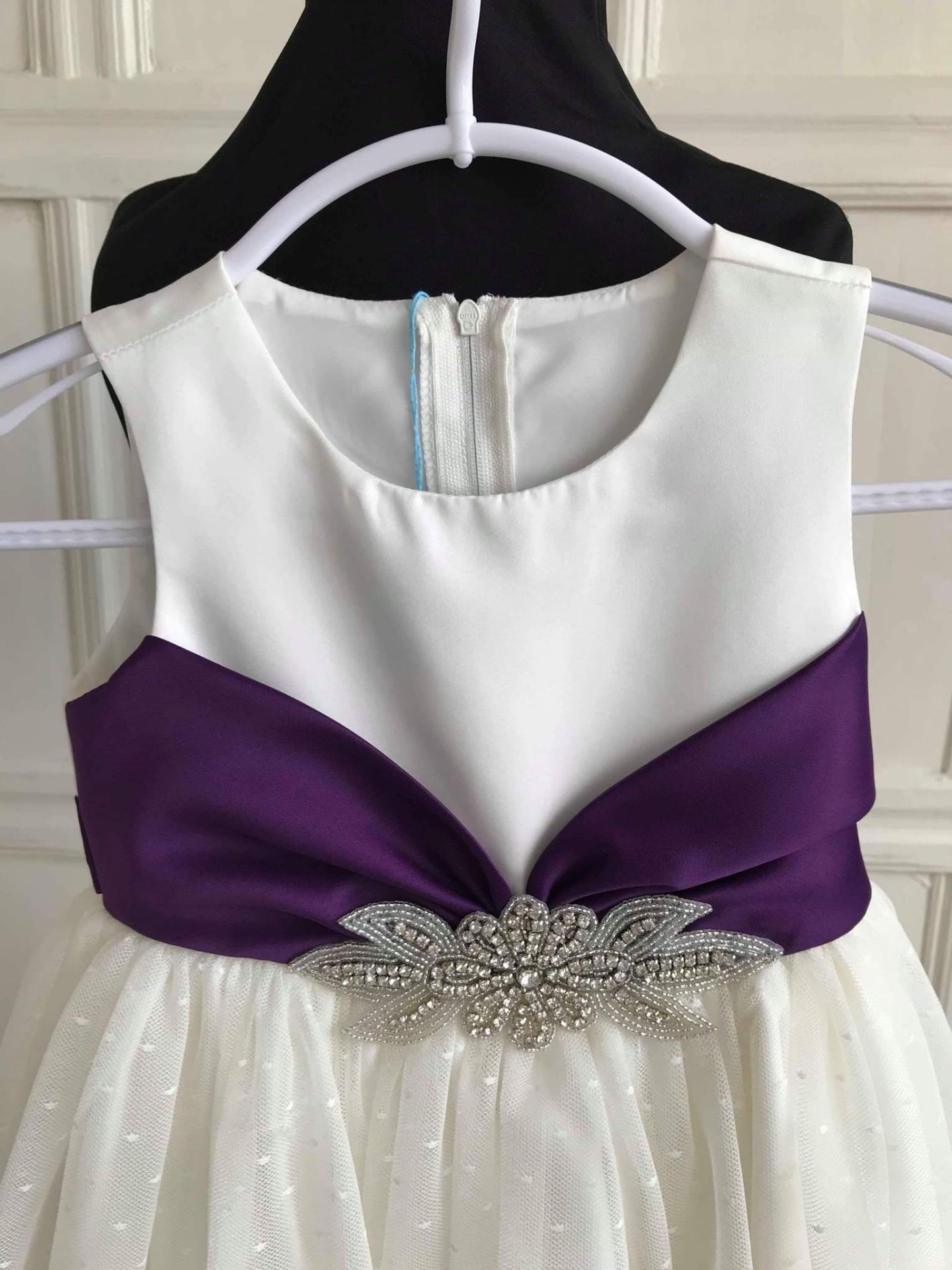 Flowergirl Dress In Age 3 To 4 With Purple Belt - Image 2 of 6
