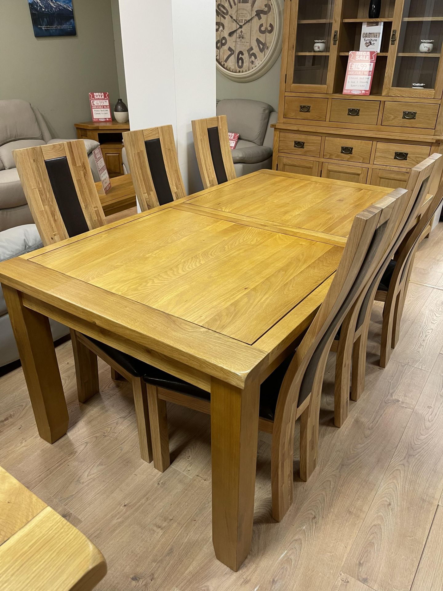 Acorn Solid Oak Extending Dining Table Plus 4 Shirley Oak Dining Chairs
