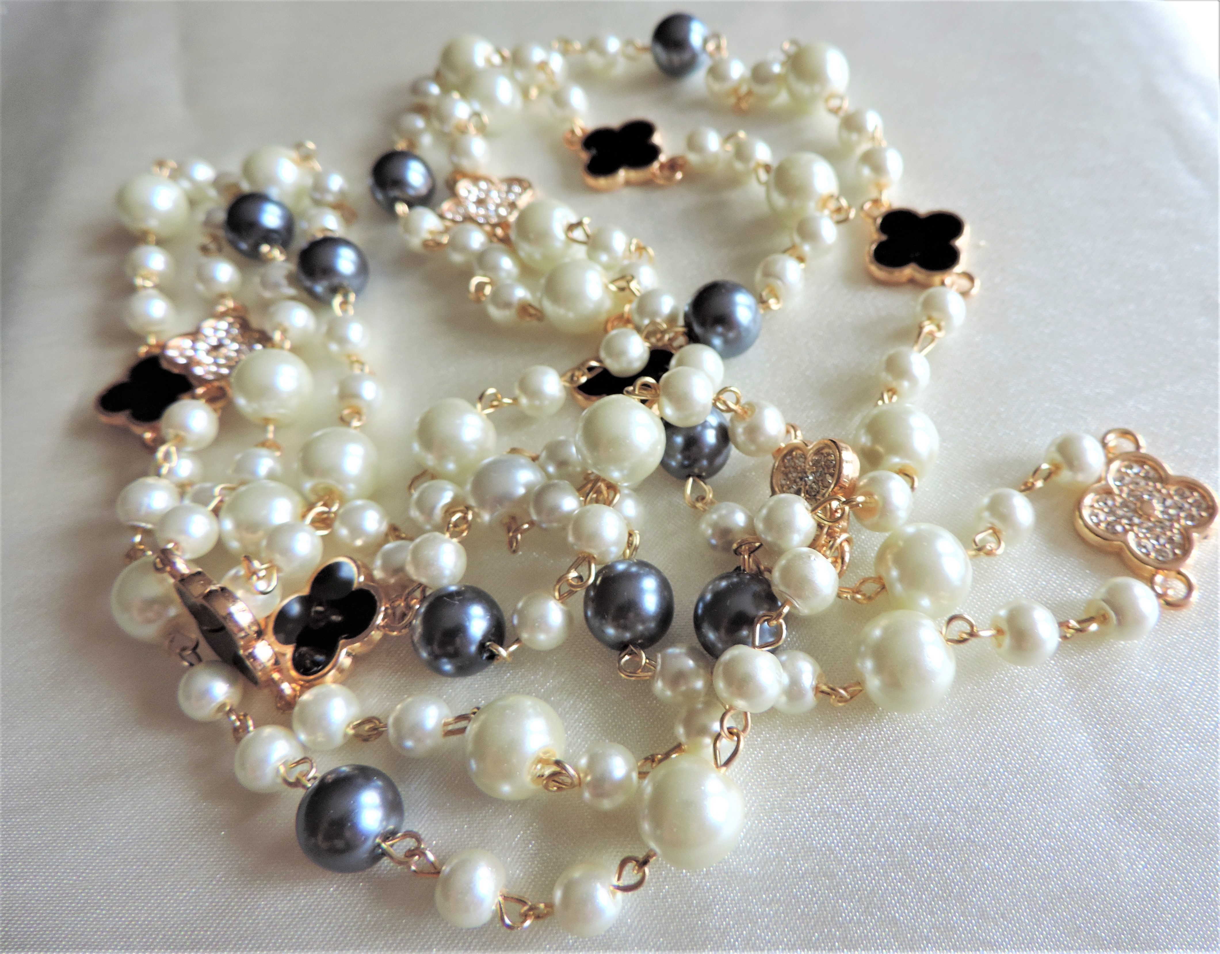 60 inch Pearl Enamel & Crystal Necklace - Image 5 of 5