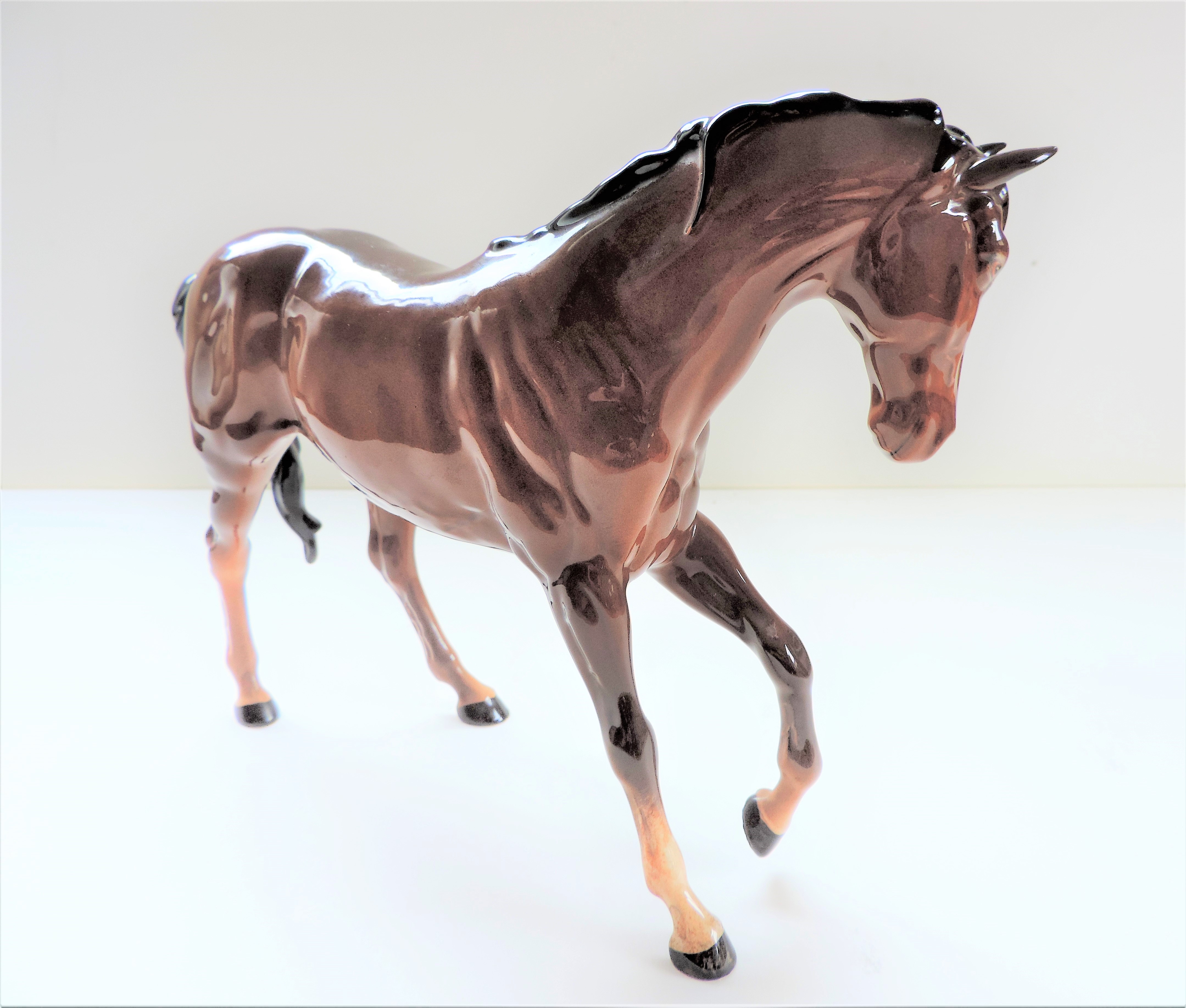 Beswick Porcelain Horse Figurine Gloss 23cm Wide. - Image 4 of 6