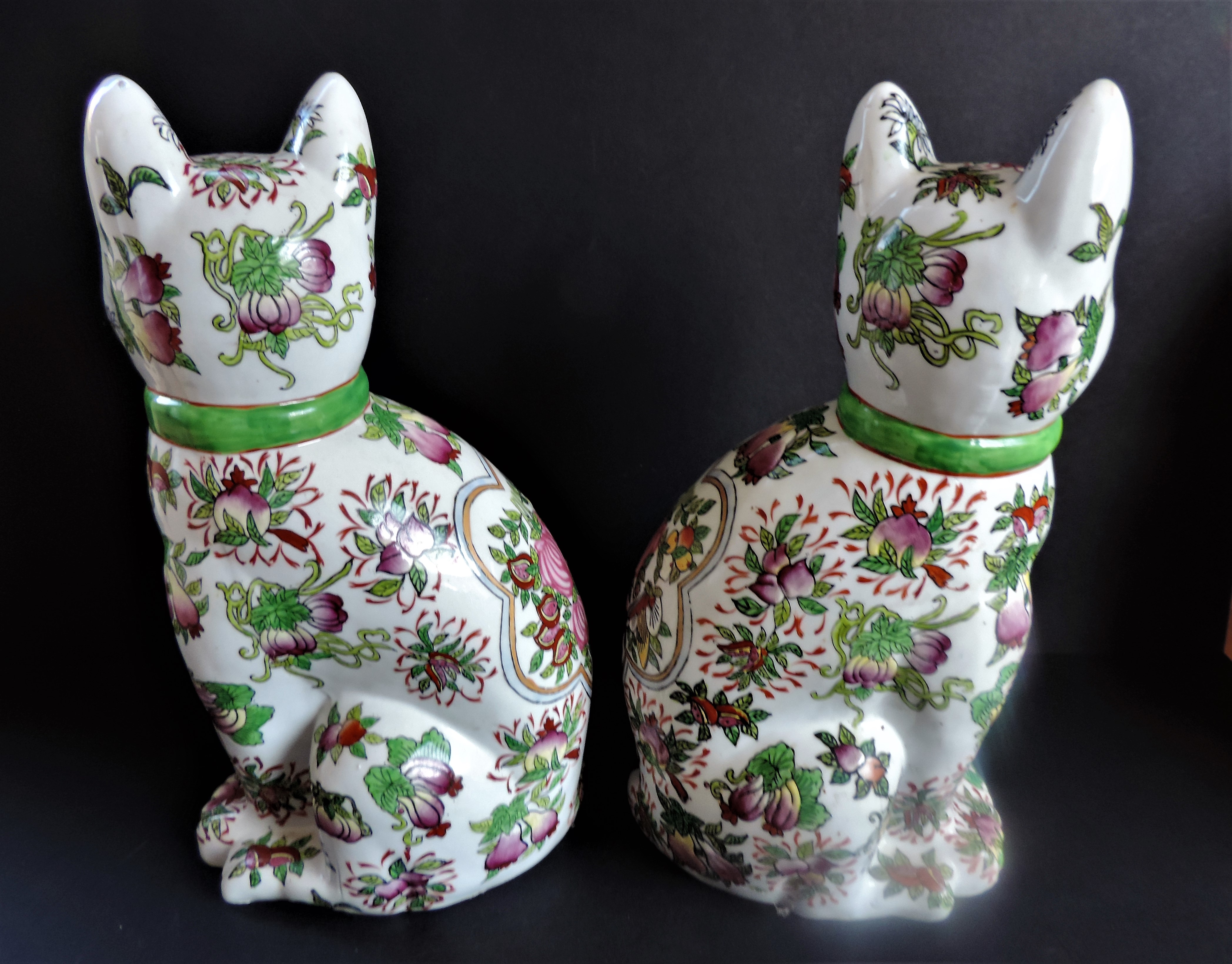 Large Pair Vintage Oriental Porcelain Cat Statues 33cm High - Image 5 of 7