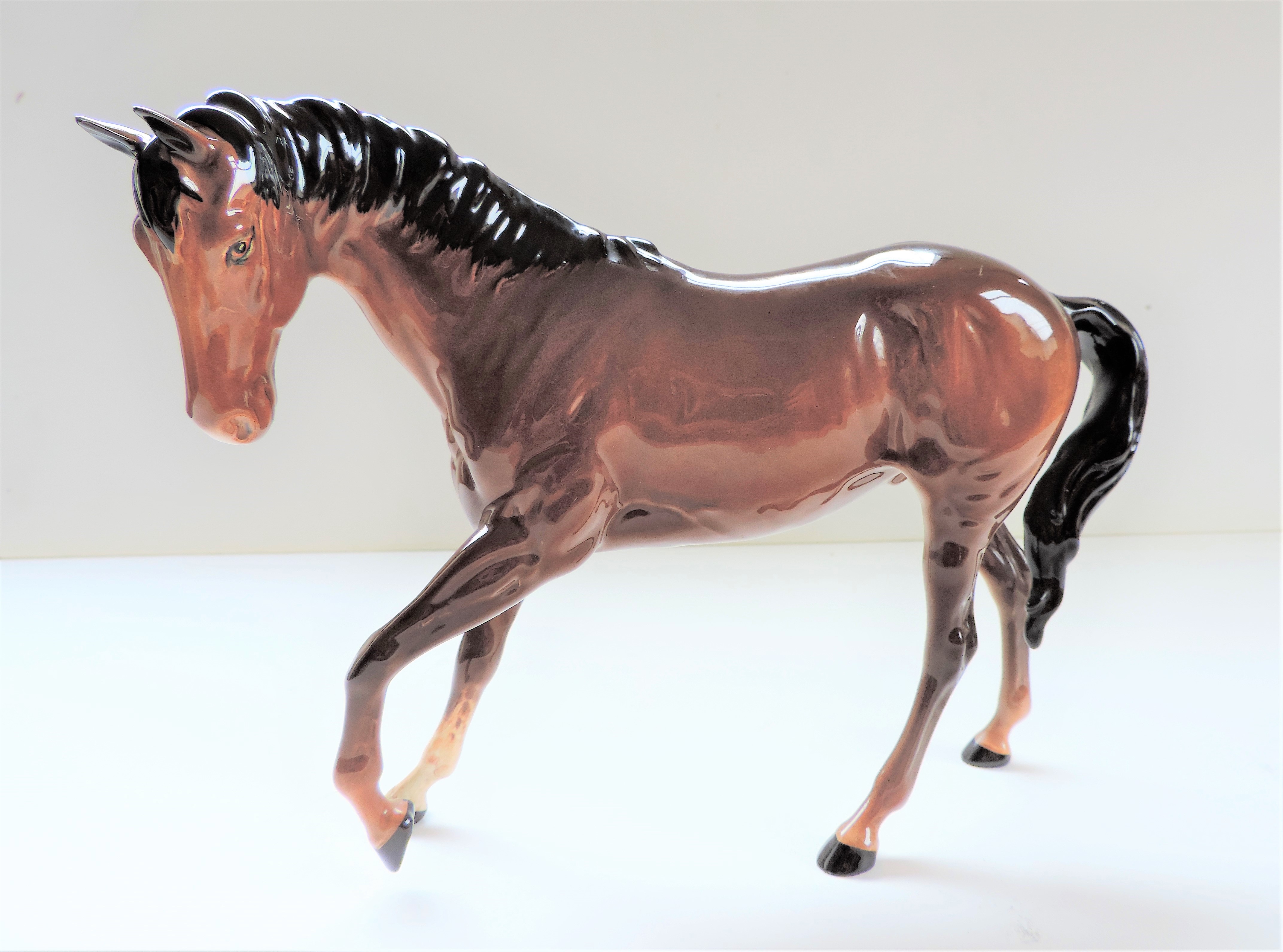 Beswick Porcelain Horse Figurine Gloss 23cm Wide. - Image 3 of 6