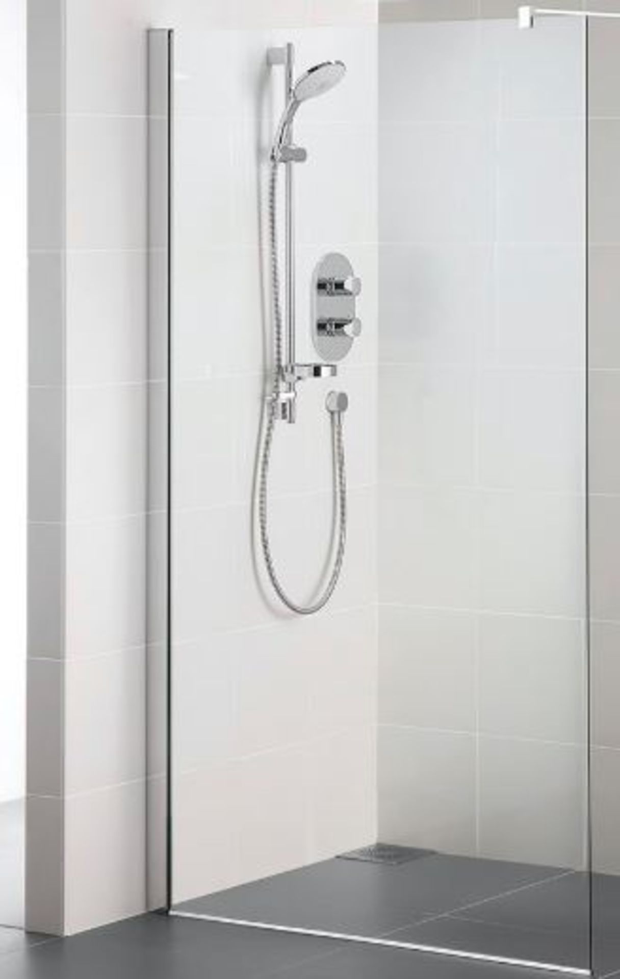 RRP £399. 900mm x 1950mm 8mm Wet Room Glass Walk in Panel. Framless. Appears New, Unused & No Damag