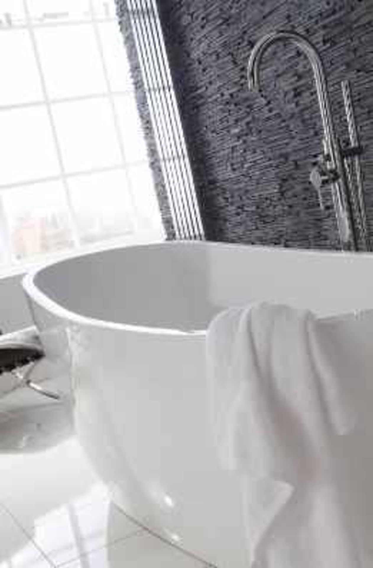 RRP £1,895. Pano Freestanding Bath Double Ended 1500 x 735mm. With Waste Kit, Chrome Click Clack Wa - Image 2 of 7