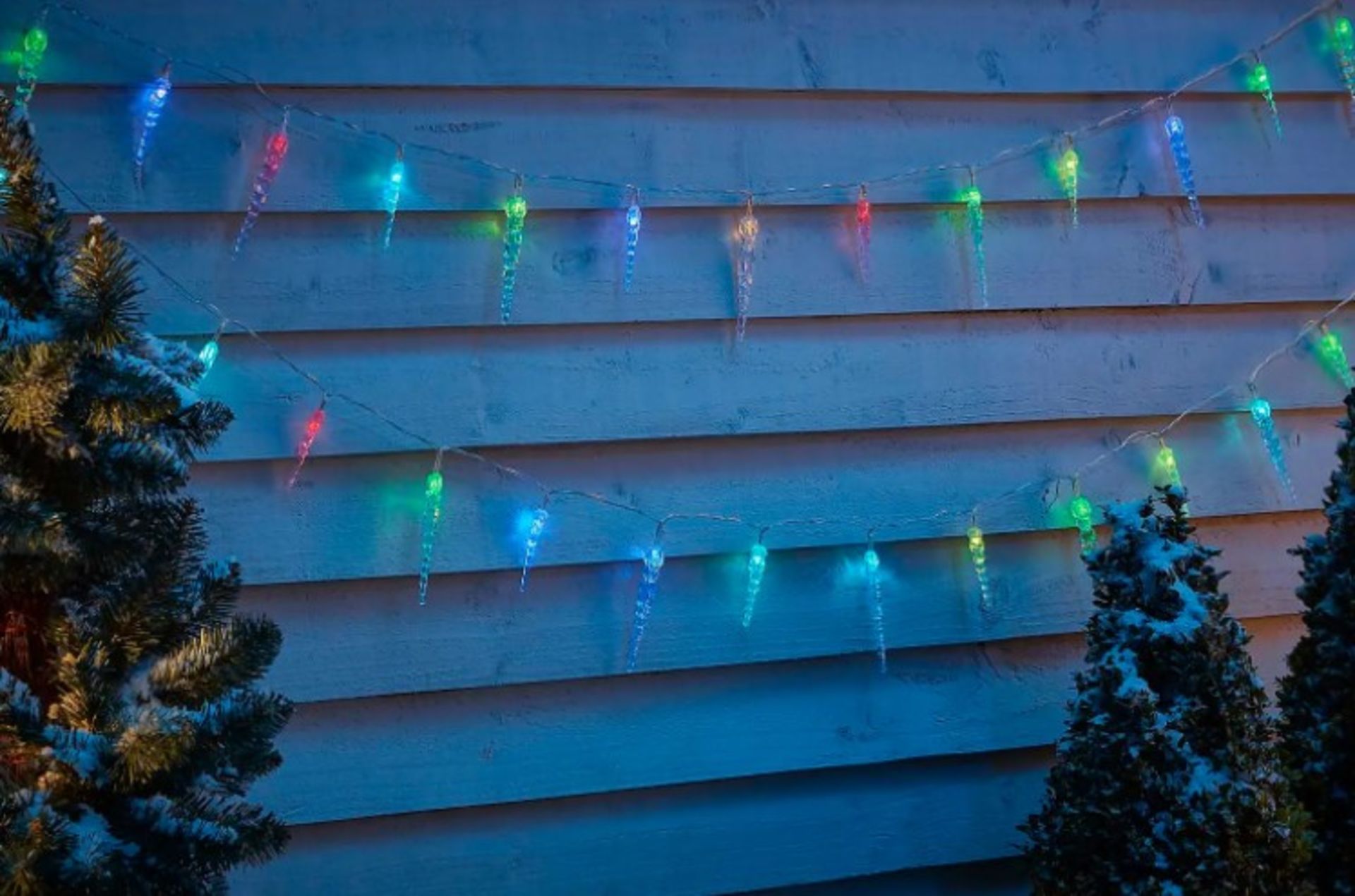(9B) 16x Christmas / Winter Light Items To Include. 600 LED String Lights Bright White. 2x 240 Tim