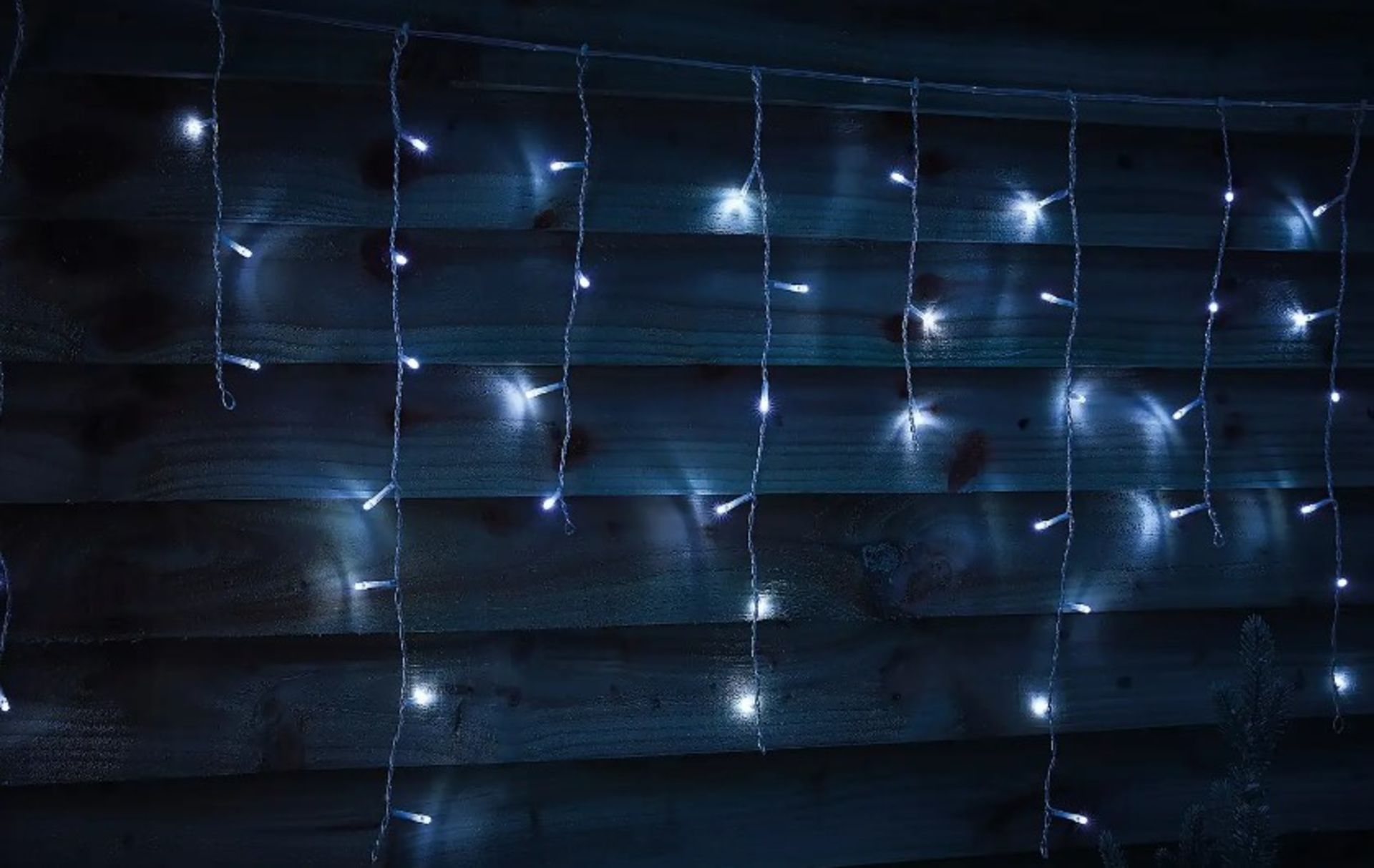 (11B) Lot RRP £450. 9x 720 Timer LED Icicle Lights Outdoor. (7x Warm White, 2x Bright White) RRP £ - Image 2 of 3