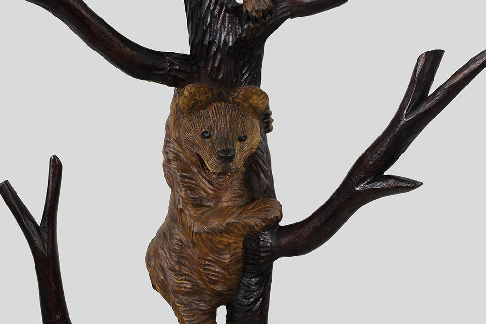19th Century Black Forest Carved Bear Coat Stand - Image 9 of 12