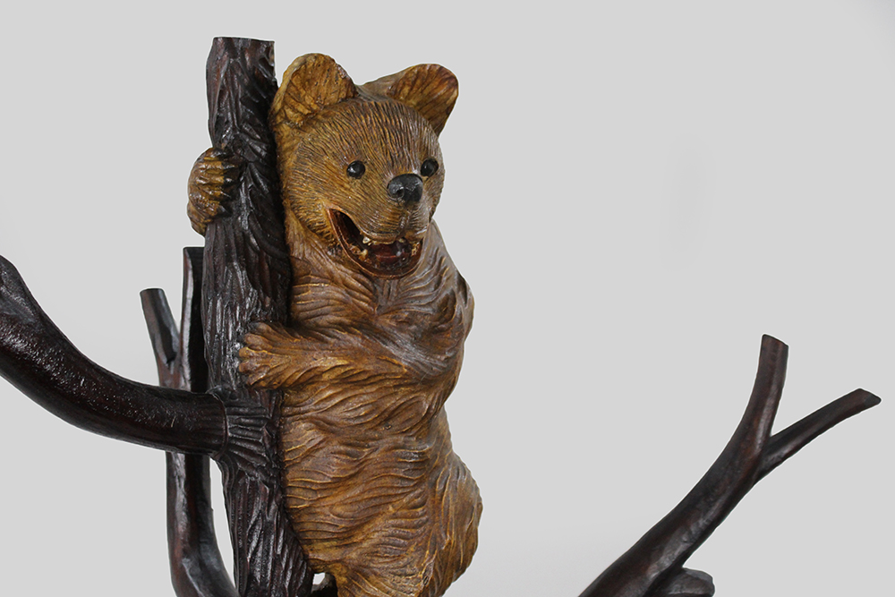 19th Century Black Forest Carved Bear Coat Stand - Image 6 of 12