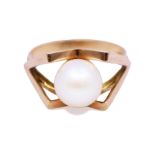 Pearl 14ct Gold Ring with Geometric Setting