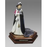 Royal Worcester Elizabeth II by Ronald van Ruyckevelt