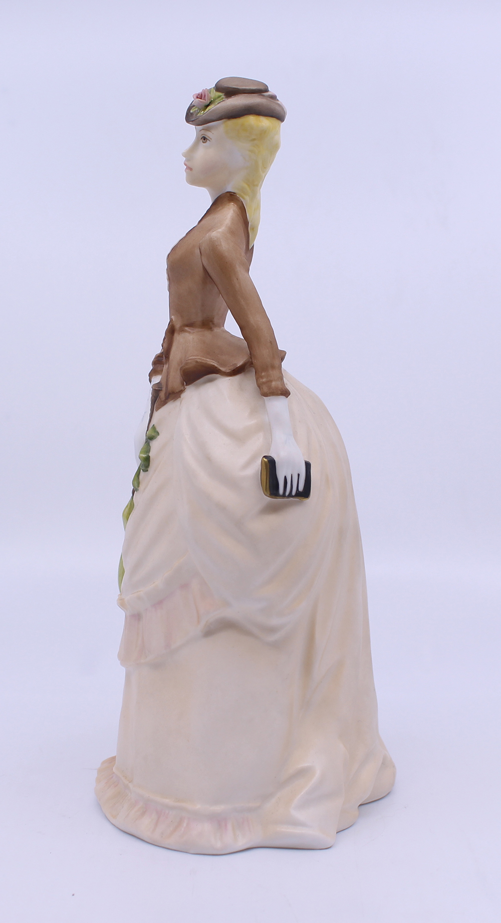 Royal Worcester Figurine Sunday Morning - Image 4 of 7