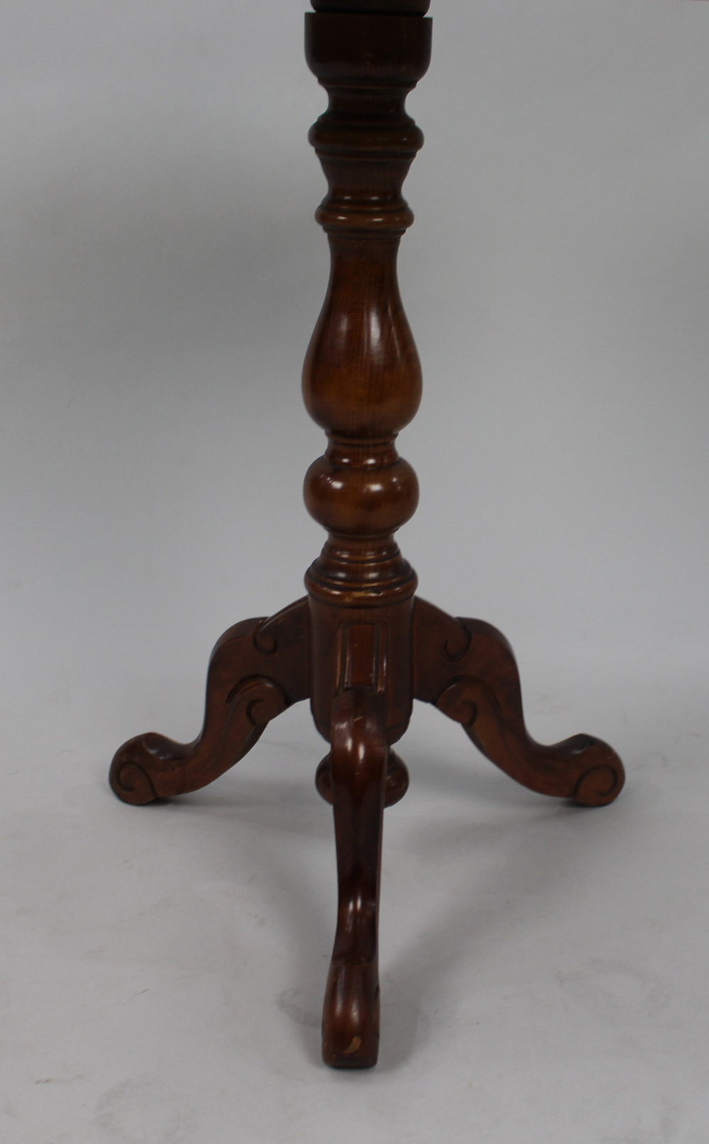 Vintage Tripod Table with Simulated Onyx Top - Image 4 of 4