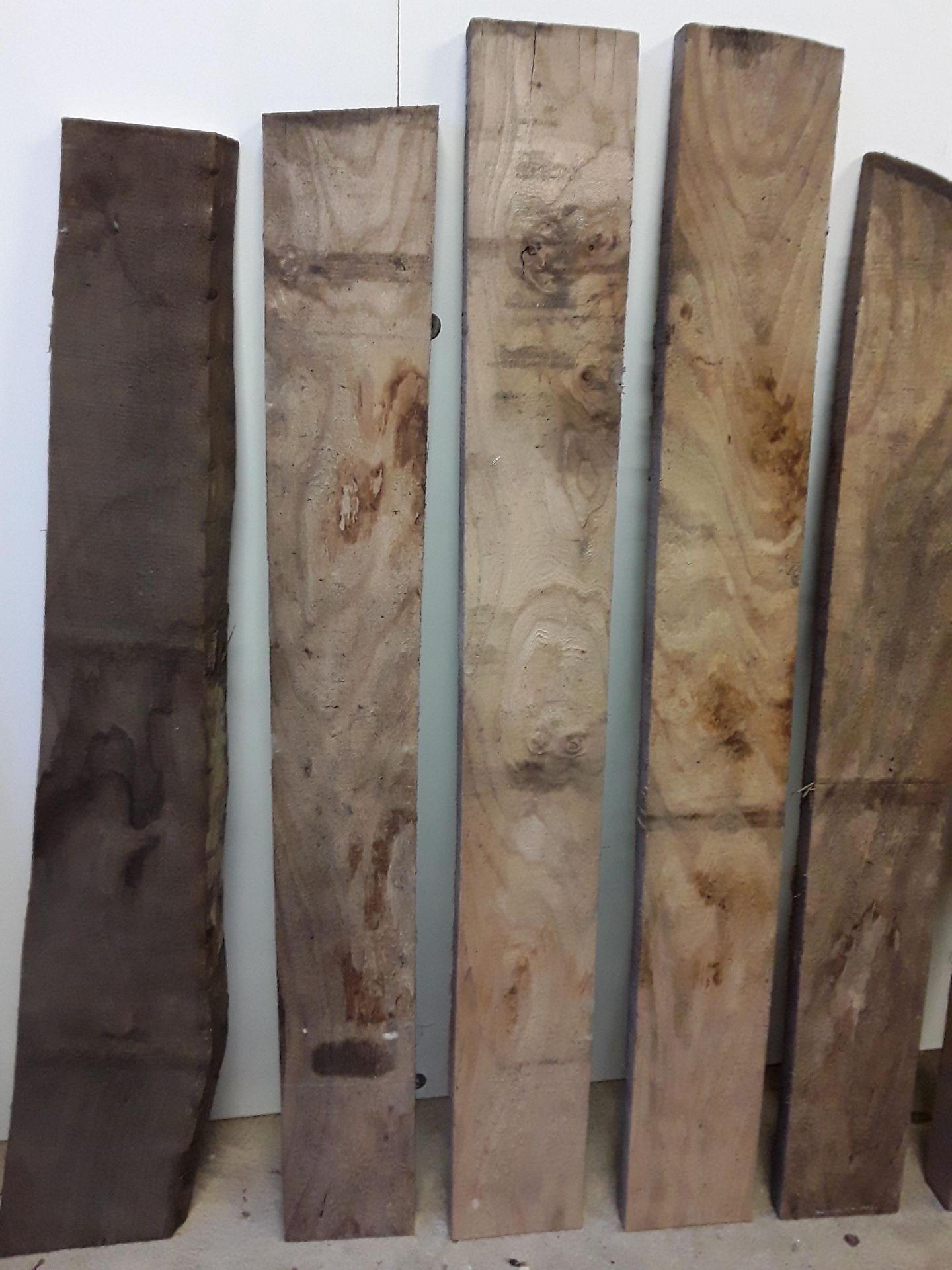 27 x Hardwood Timber Air Dried Sawn English Oak, Chestnut, Cherry, Elm Waney Edge / Square Edge Boar - Image 8 of 11