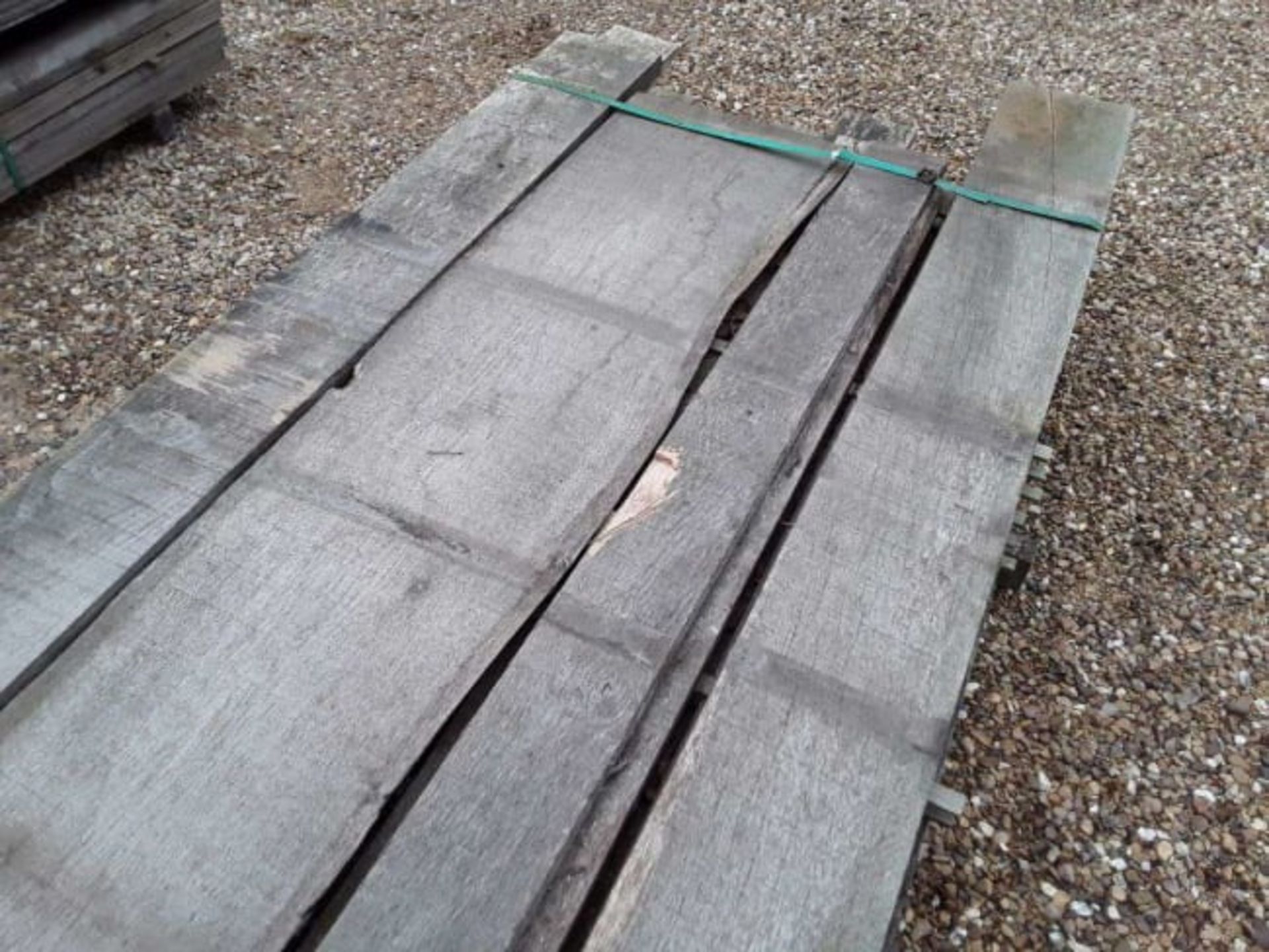 30 x Hardwood Air Dried Timber Sawn Waney Edge / Live Edge English Oak Boards / Planks - Image 4 of 5