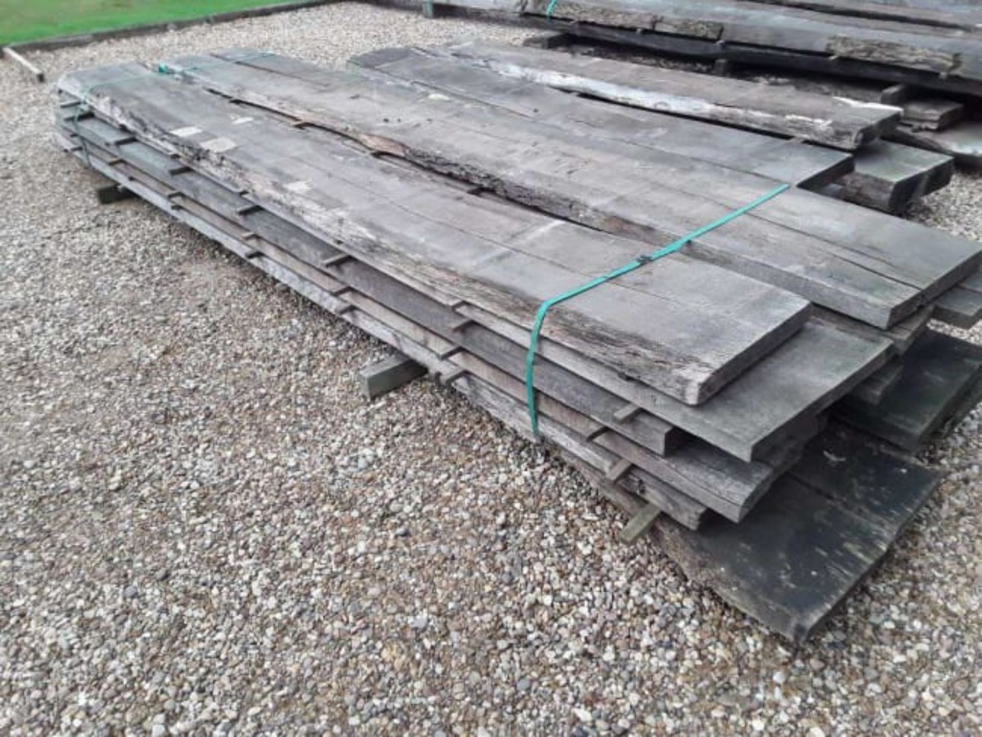 18 x Hardwood Timber Air Dried Waney Edge / Live Edge English Oak Slabs / Boards - Image 3 of 4
