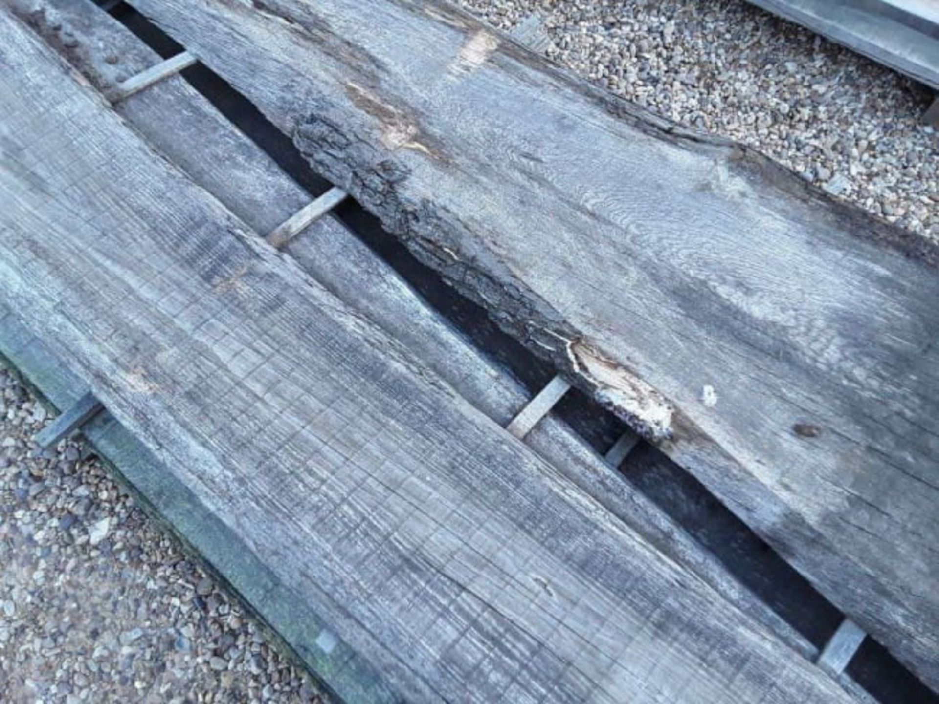 10 x Hardwood Air Dried Sawn Timber Waney Edge / Live Edge English Oak Boards / Planks - Image 5 of 6