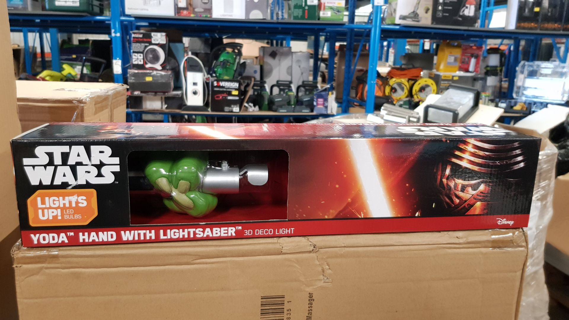 (7M) Lot RRP £120. 4x Star Wars Yoda Hand With Light Sabre 3D Deco Light RRP £30 Each. (All Units A - Image 2 of 2