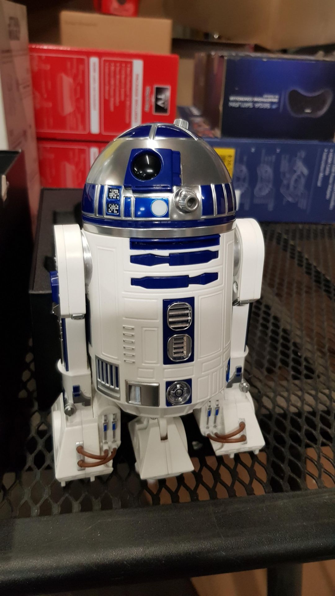 (R8) RRP £199. Sphero Star Wars R2-D2 App Enabled Droid. (Unit Has Return To Manufacturer Sticker). - Image 11 of 11