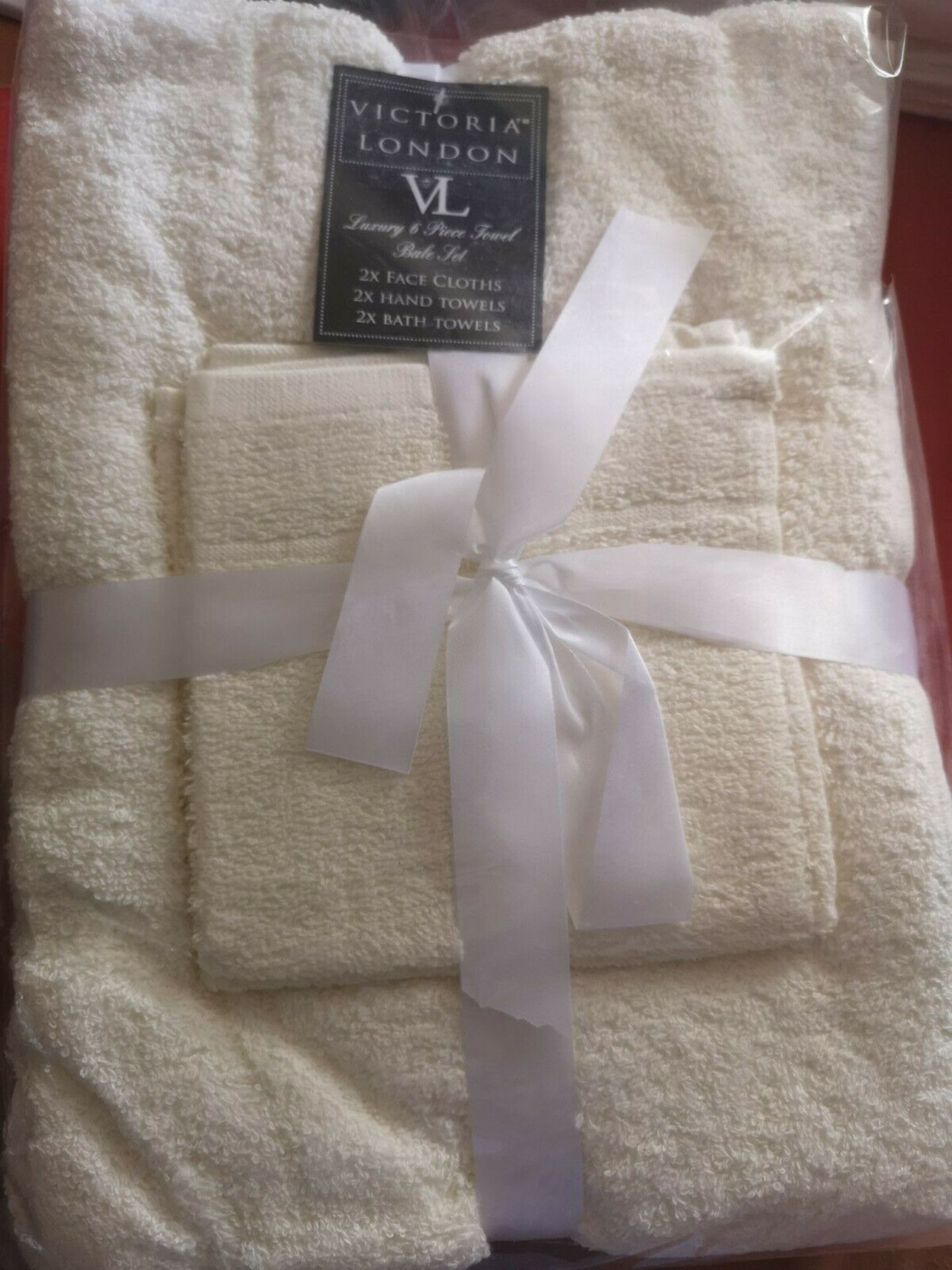 3 x Brand New Victoria London Bathroom towel Bale Set - Image 4 of 4
