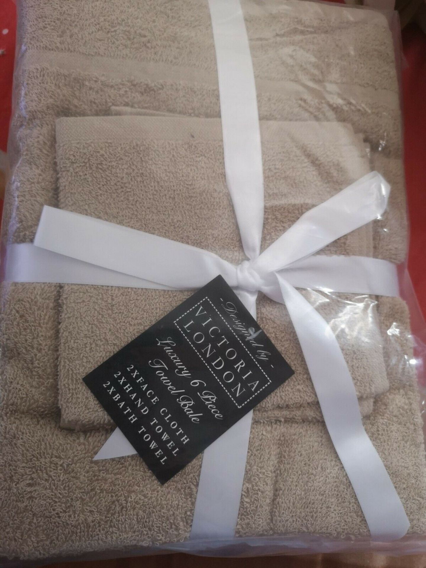 3 x Brand New Victoria London Bathroom towel Bale Set - Image 2 of 4