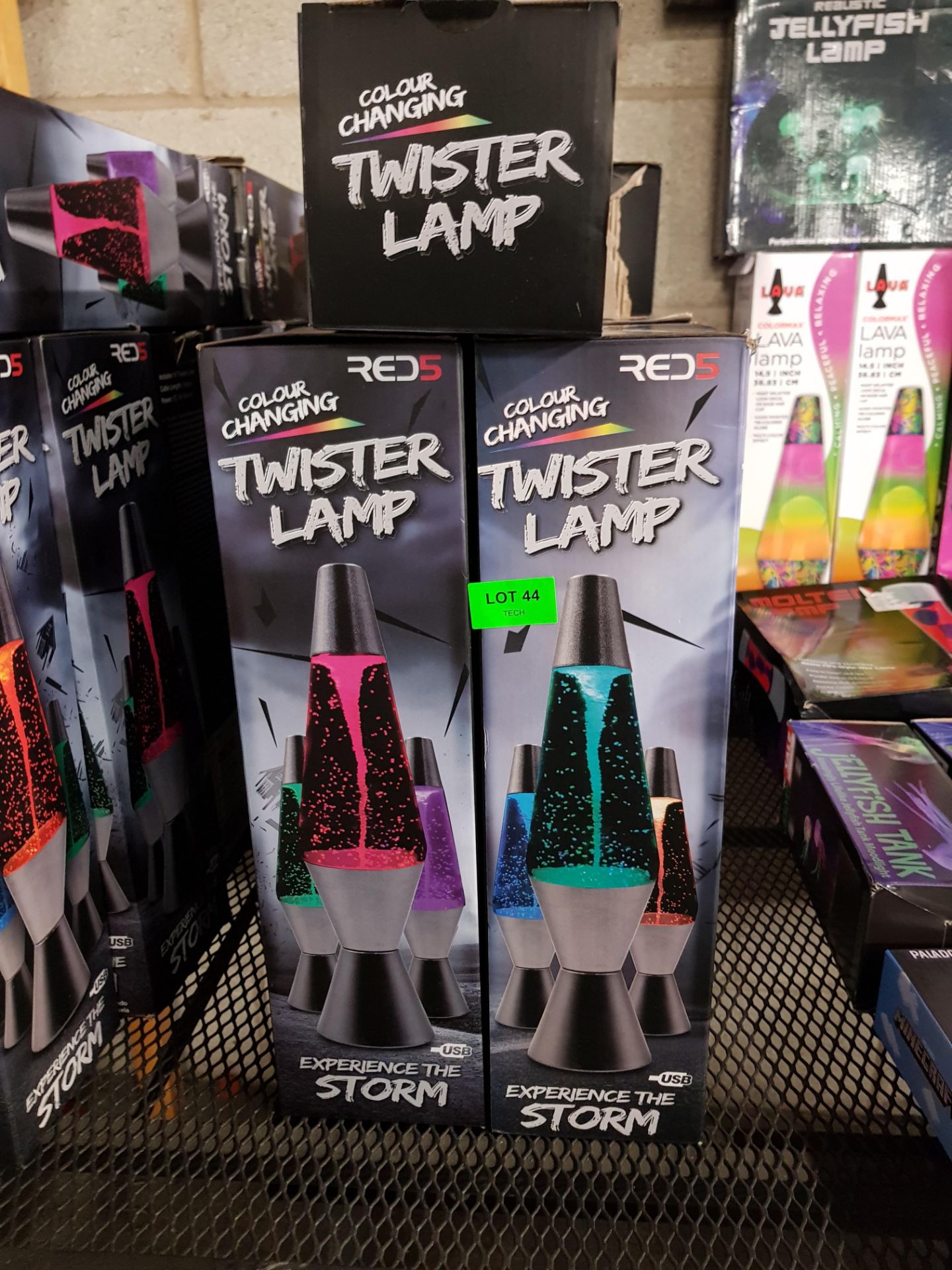 (9F) Lot RRP £306. 17x Red 5 Colour Changing Twister Lamp RRP £18 Each. (Units Have Return To Manu - Image 4 of 4