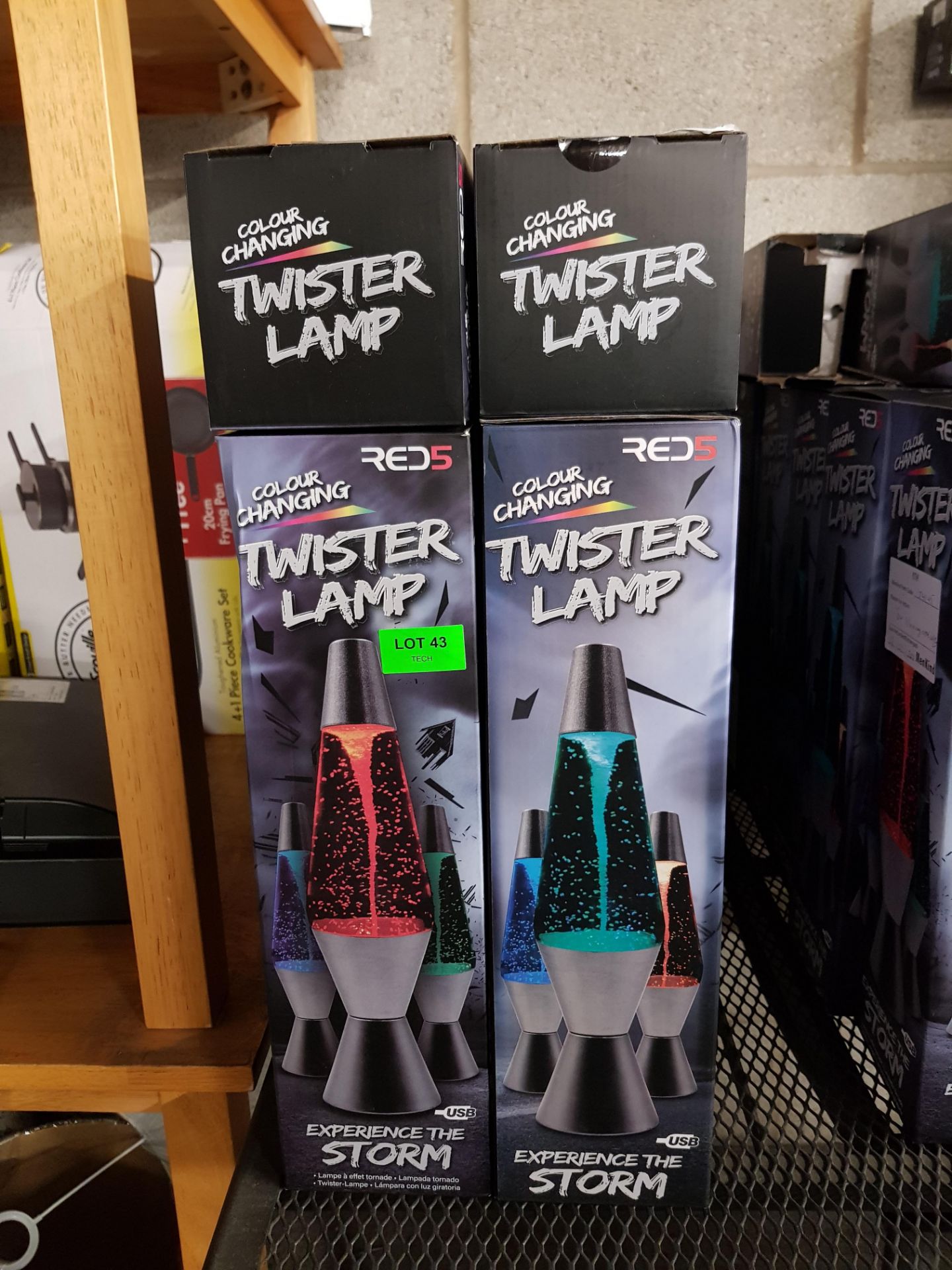 (9F) Lot RRP £324. 18x Red 5 Colour Changing Twister Lamp RRP £18 Each. (Units Have Return To Manu - Image 4 of 4