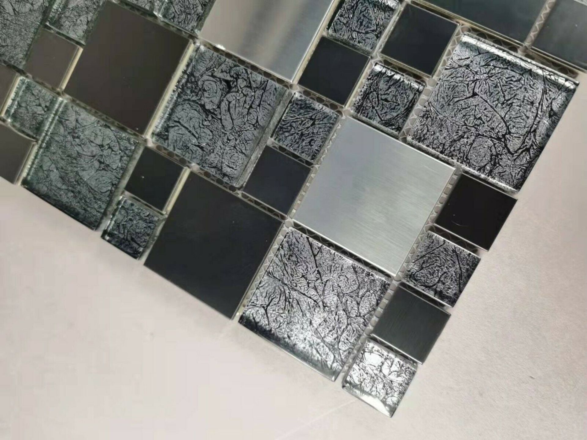 2 Square Metres - High Quality Glass/Stainless Steel Mosaic Tiles - Image 3 of 3