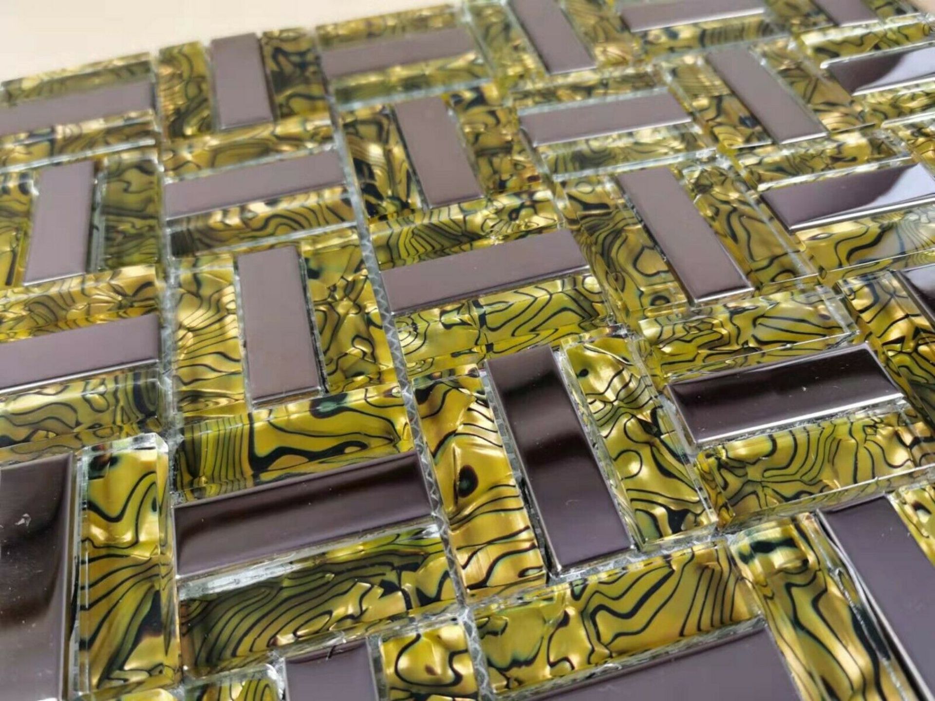 2 Square Metres - High Quality Glass/Stainless Steel Mosaic Tiles - Image 3 of 3