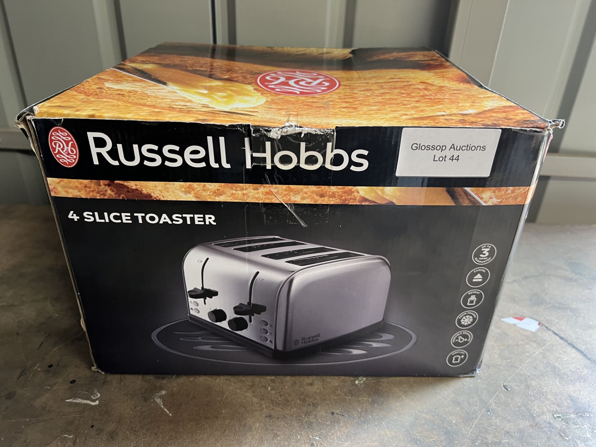 Russell Hobbs 18790 Futura 4-Slice Toaster, 1500 W. RRP £49.99 - Grade U