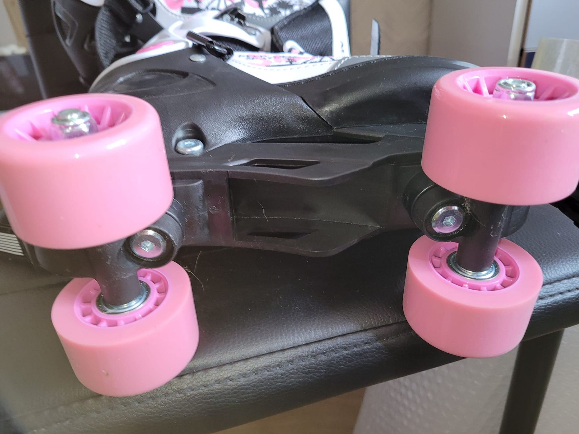Adjustable Roller Skate - Image 2 of 2