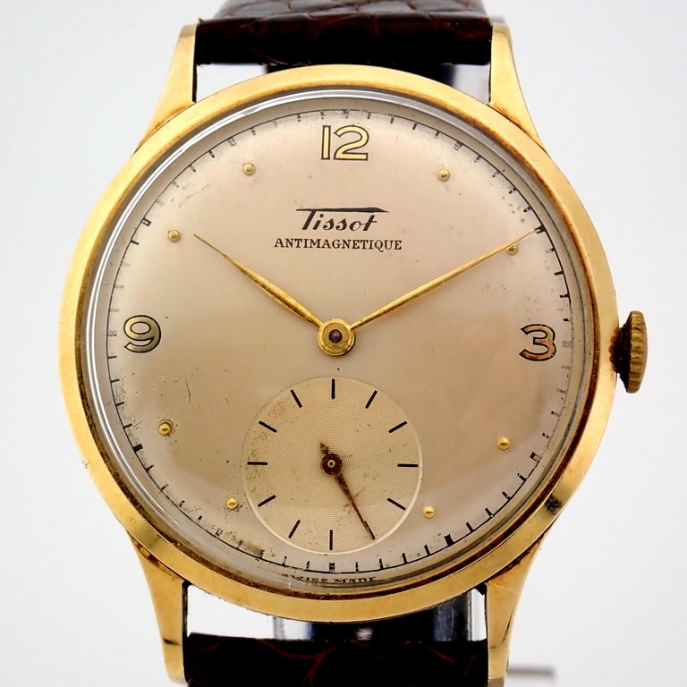 Tissot / Antimagnetique Classic 14K - Gentlmen's Yellow gold Wrist Watch