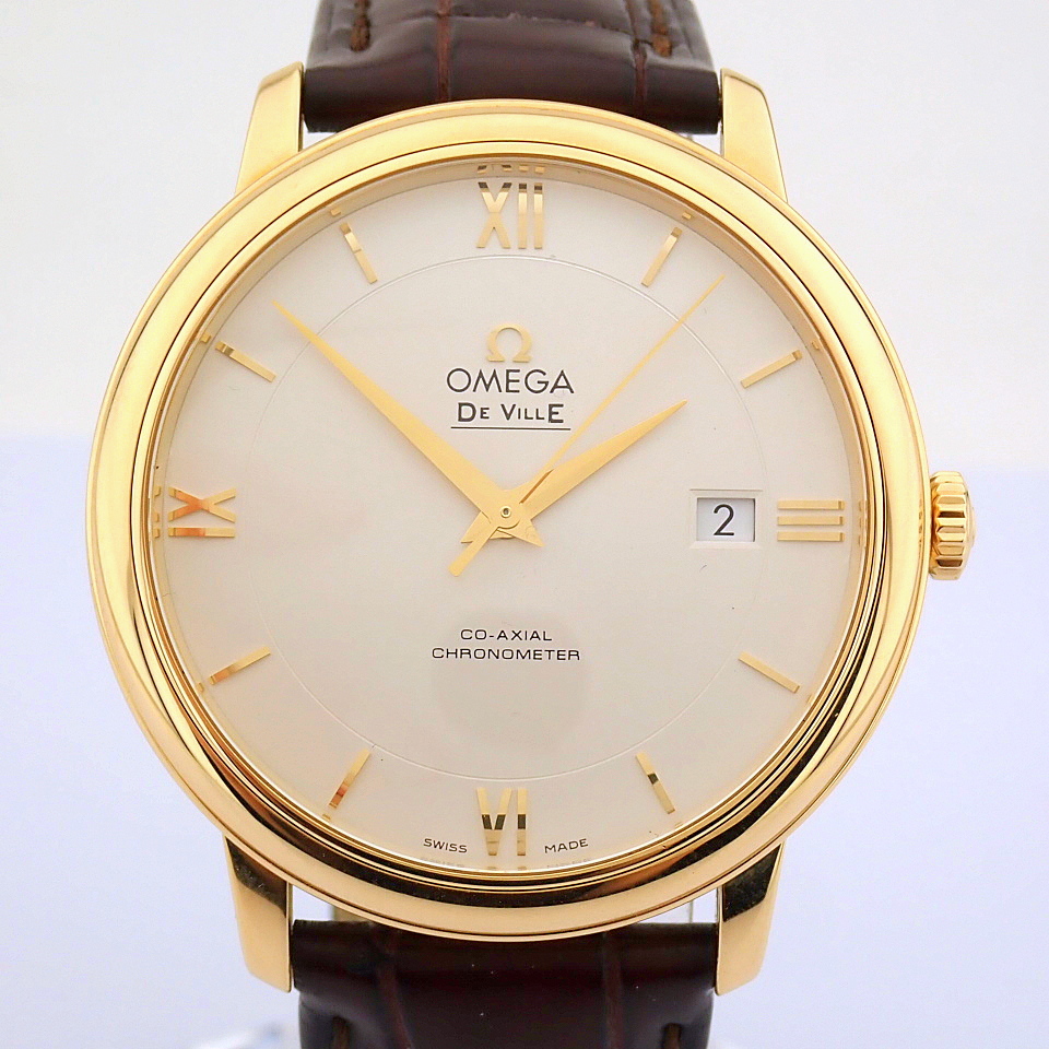 Omega / DE VILLE Prestige 18K Co-Axial Chronometer - Gentlmen's Yellow gold Wrist Watch