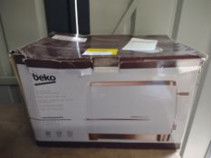 Beko Cosmopolis Toaster TAM8202W, Retro White Rose Gold Design. RRP £49.99 - GRADE U Beko Cosmopolis