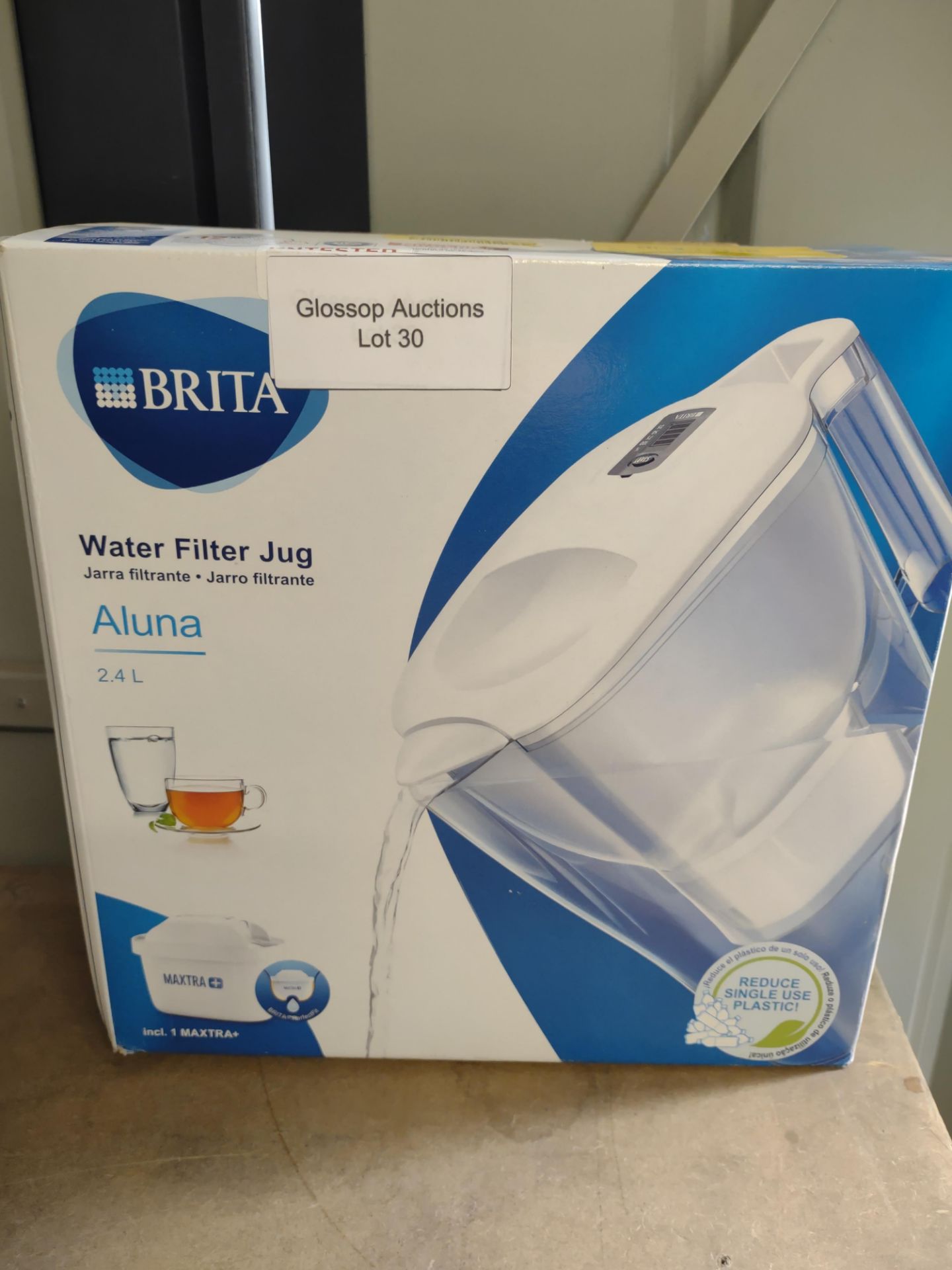 BRITA Aluna fridge water filter jug, Includes 1 x MAXTRA+ filter cartridges, 2.4L. RRP £30 - GRADE