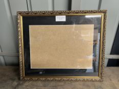 ORNATE PICTURE FRAME GRADE B 40X50CM. RRP £1499 - GRADE U ORNATE PICTURE FRAME GRADE B 40X50CM.