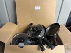 5 piece pan set with lids. RRP £49.99 - GRADE U 5 piece pan set with lids.RRP £49.99 - GRADE U----