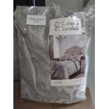 Catherine lansfield signature collection kingsize duvet set. RRP £29.99 - GRADE U Catherine