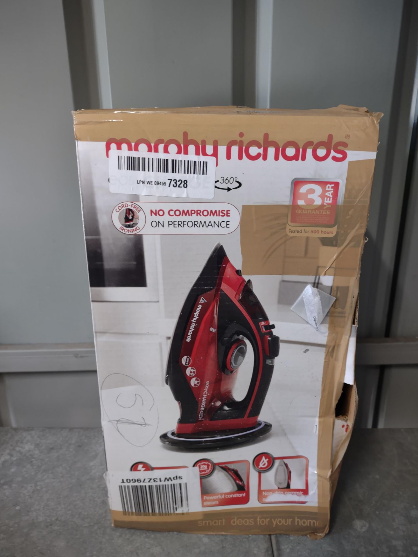 Morphy Richards 303250 Cordless Steam Iron easyCHARGE 360 Cord-Free. RRP £54.99 - GRADE U Morphy