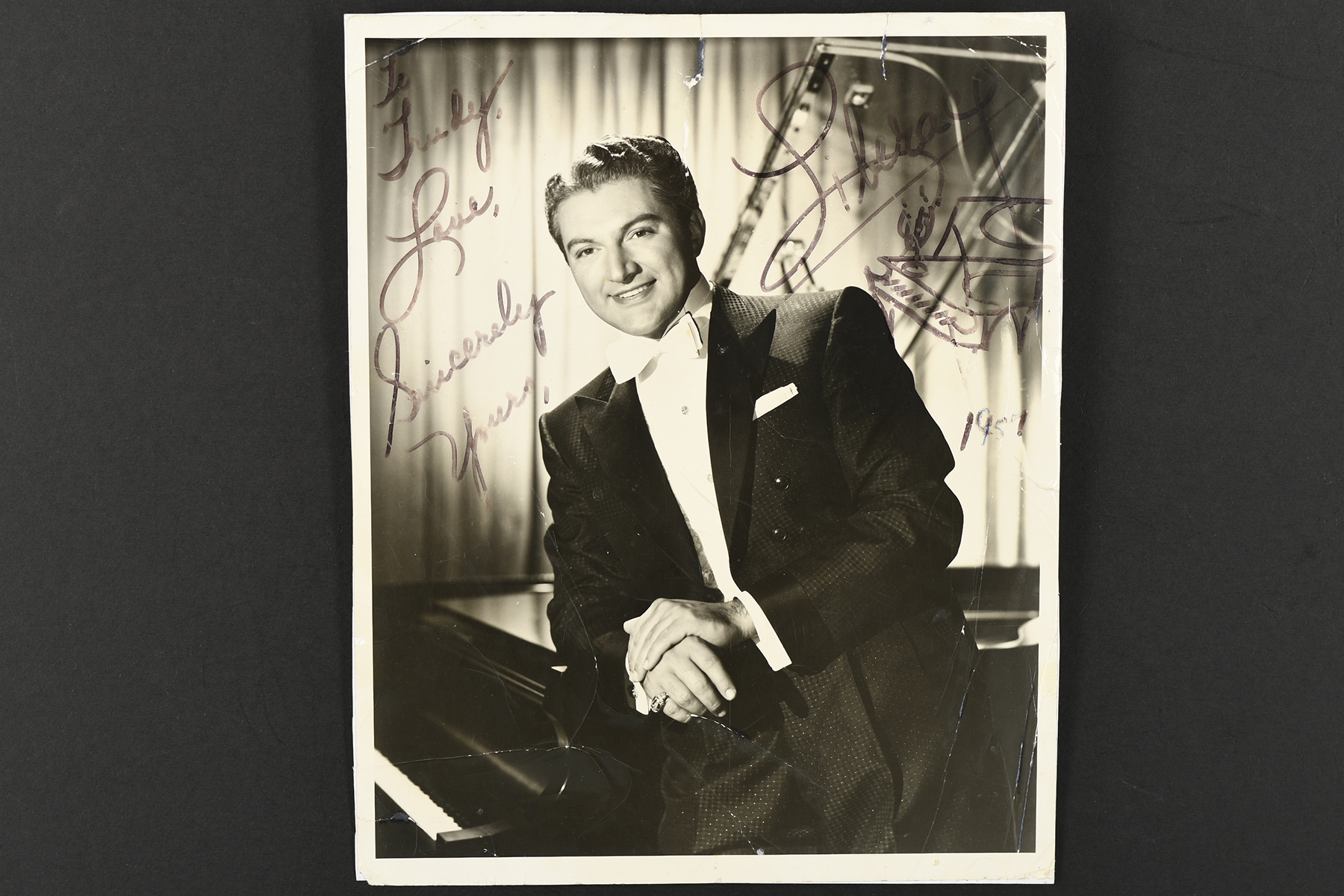 LIBERACE (1919-1987) Original signature - Image 2 of 3