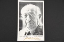 Simon Wiesenthal (1908 - 2005) Original signature on photograph.