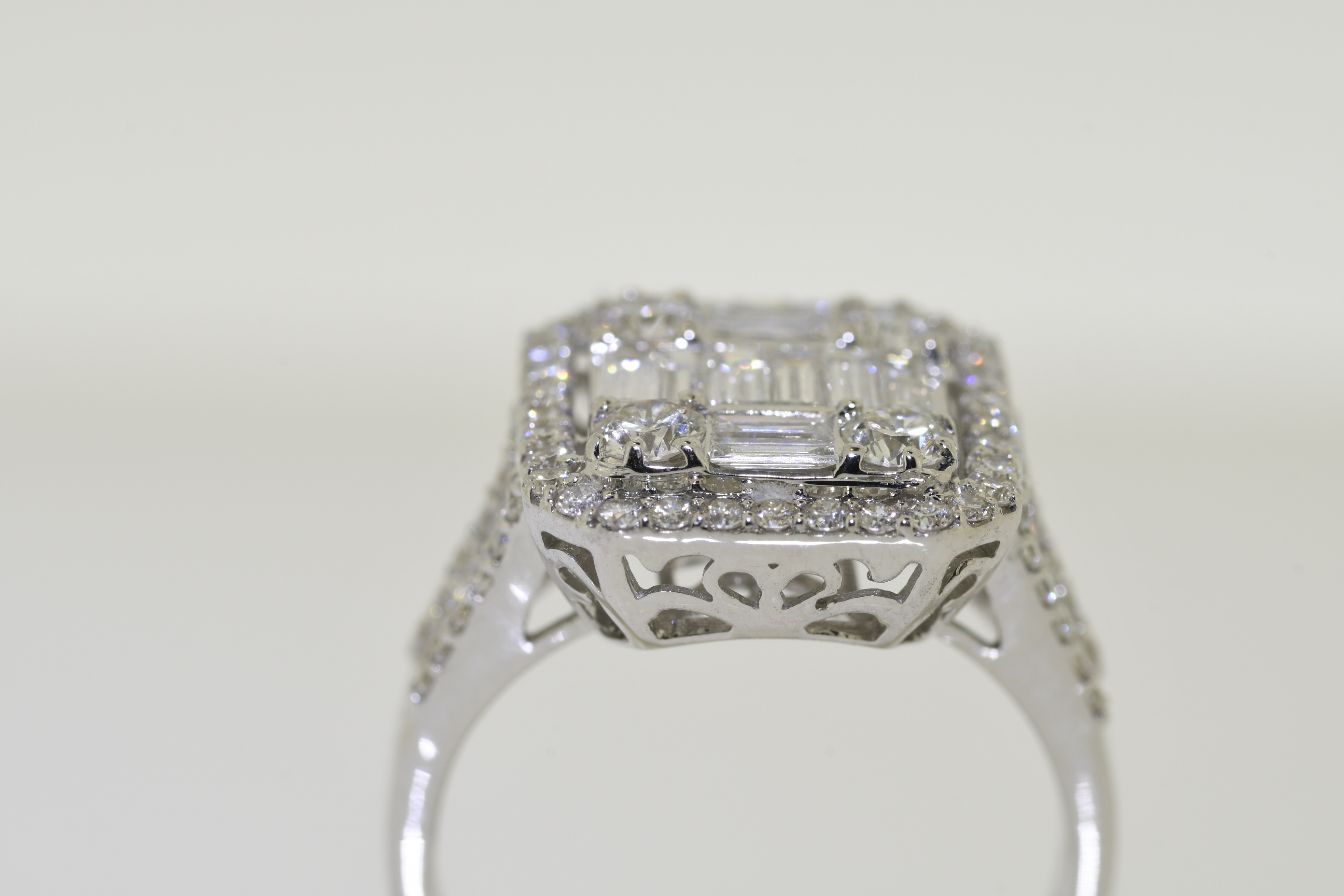 1.76 Carat Diamond Ring - Image 5 of 5