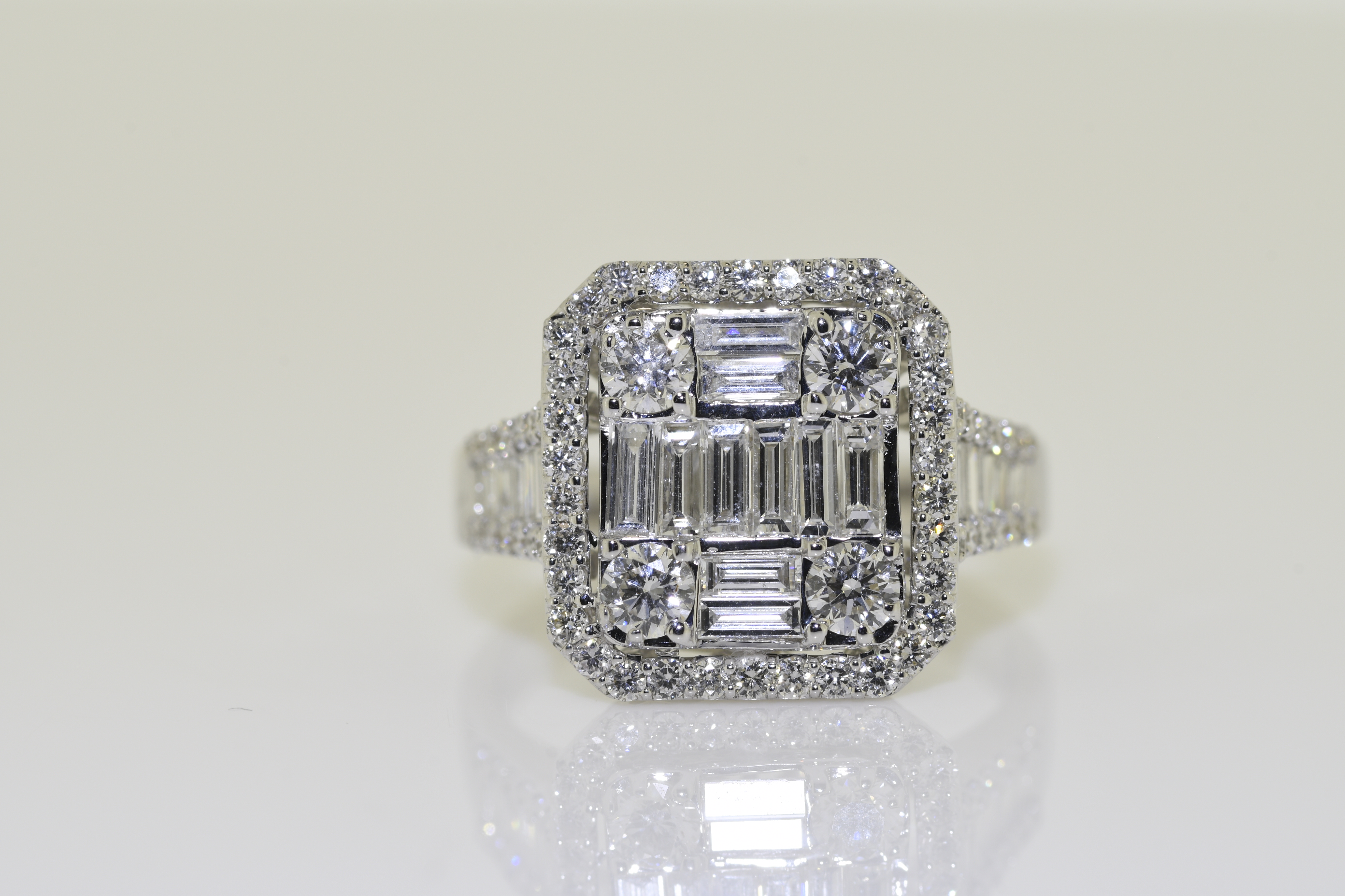 1.76 Carat Diamond Ring - Image 4 of 5