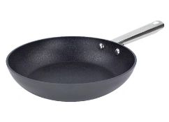 (117/R8) 13x Pan Items. Mixed Frying Pans, Wok, & Saucepans To Include Tefal & Scoville