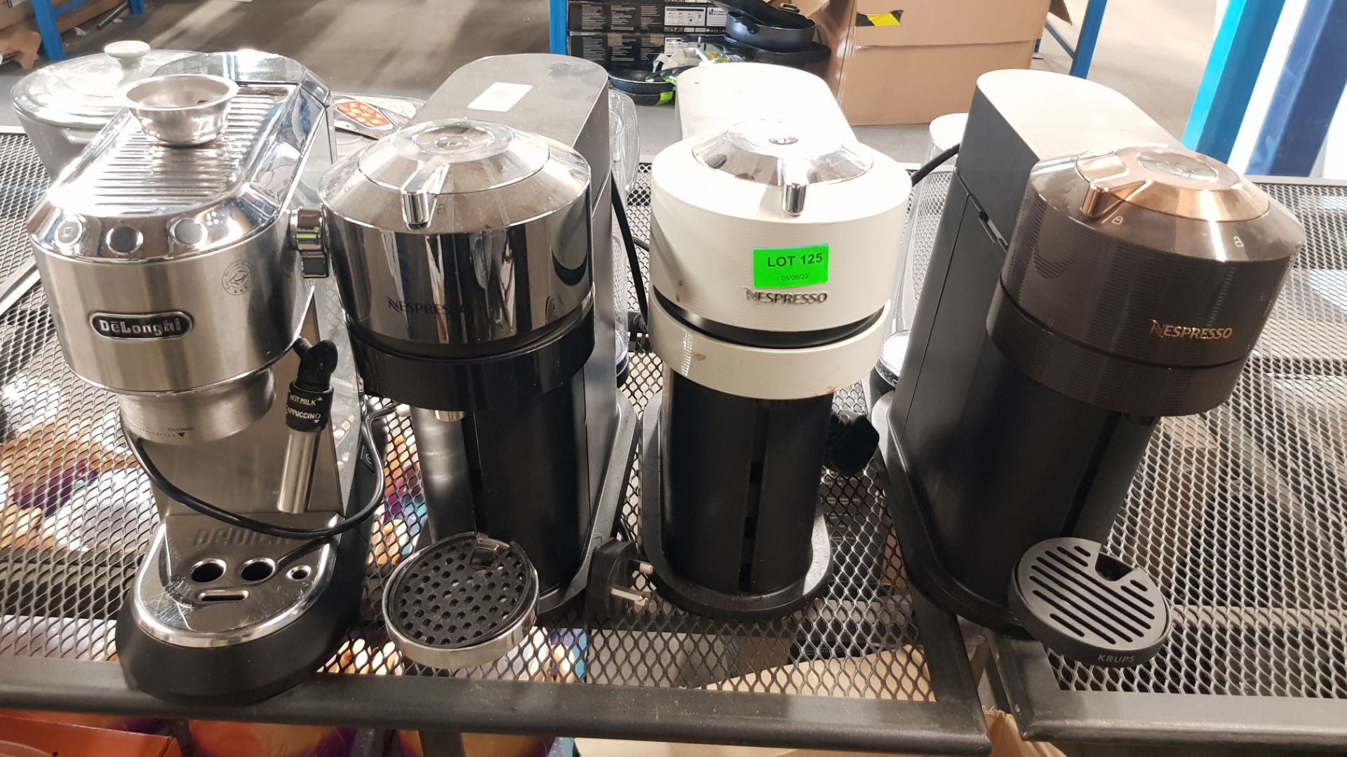 (125/R8) 4x Mixed Coffee Machines. 1x DELONGHI Dedica EC685M Coffee Machine €“ Silver RRP £219. - Image 8 of 16